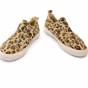 Corkys Babalu Tan Leopard Print Sneakers Distressed Pull On Shoes Womens Size 7